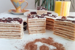 bela rozen torta1