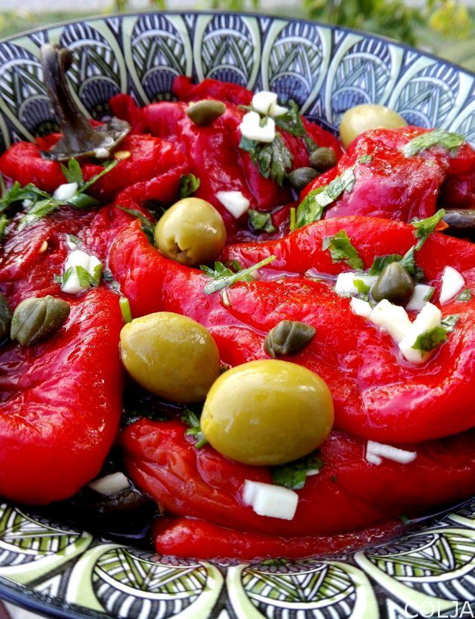 Salata od pečenih paprika