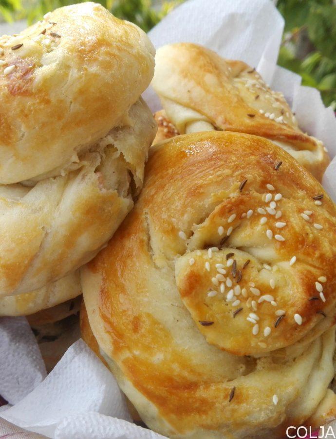 Zamotuljci sa slaninom i lukom