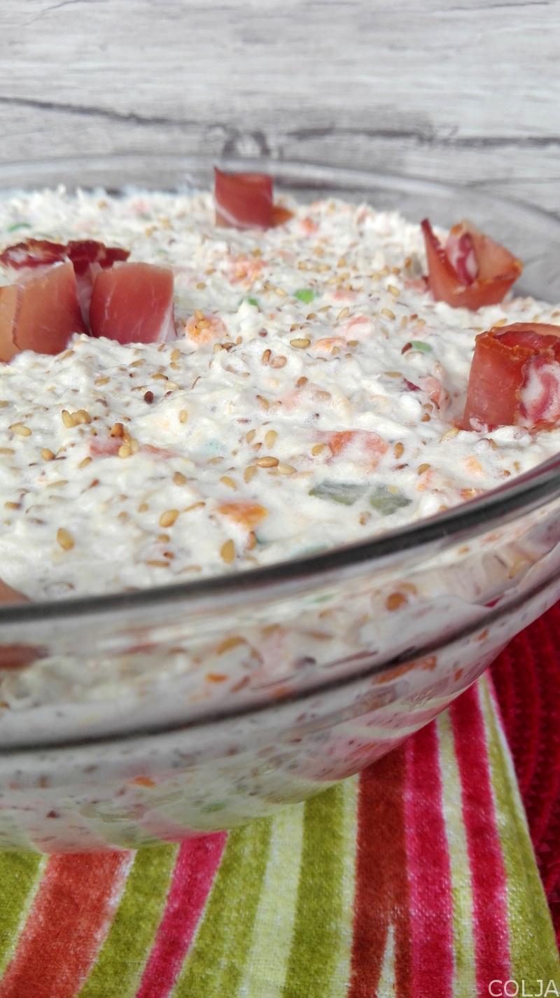 Pileća salata sa susamom