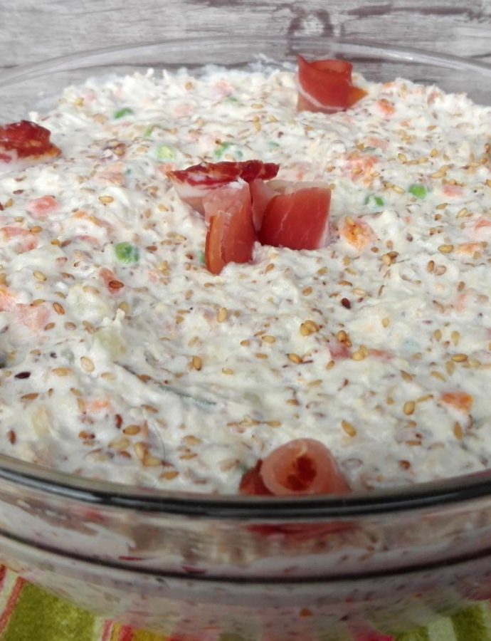 Salata sa piletinom i susamom