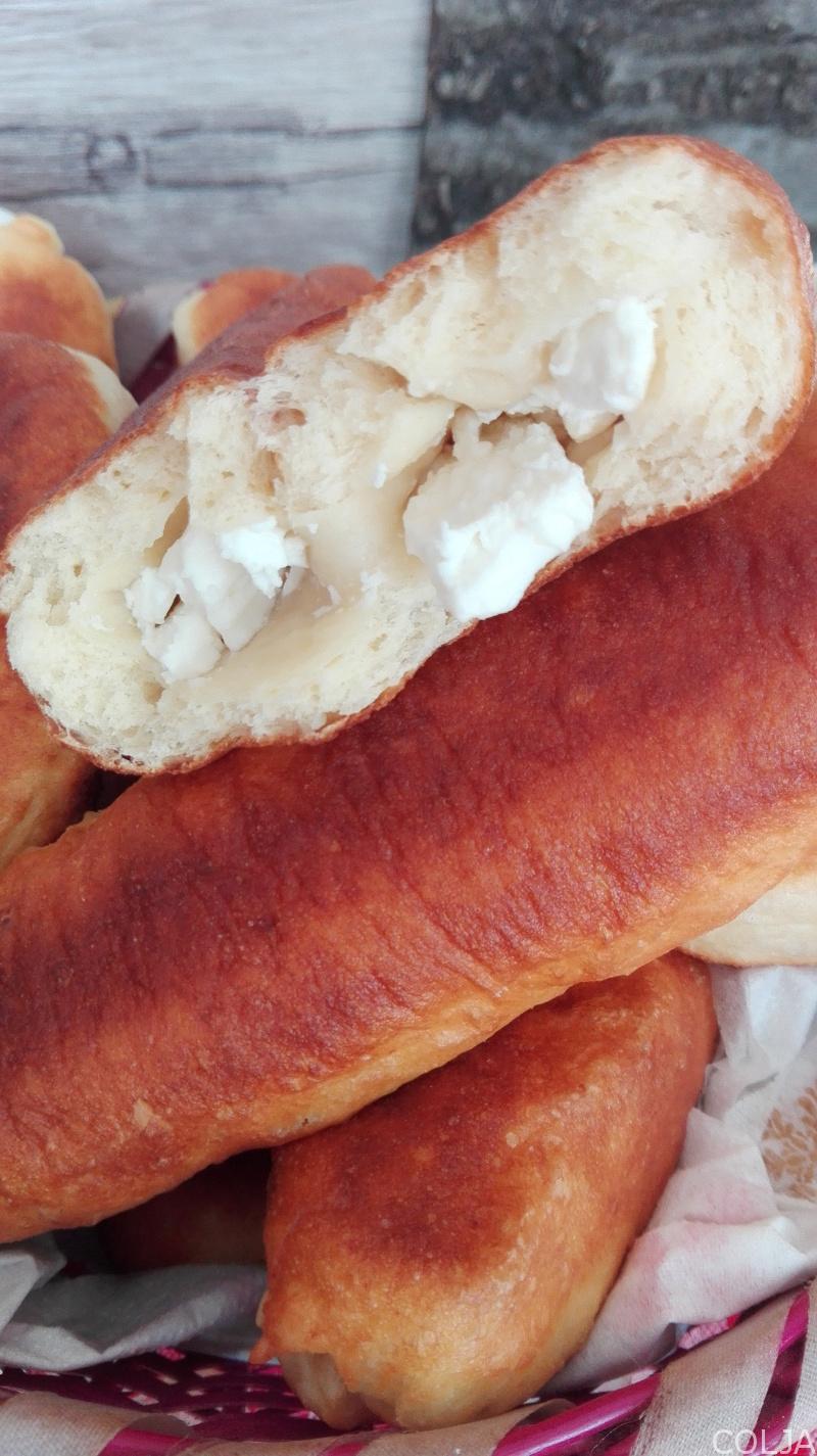 PIROŠKE I VENČIĆI SA SIROM