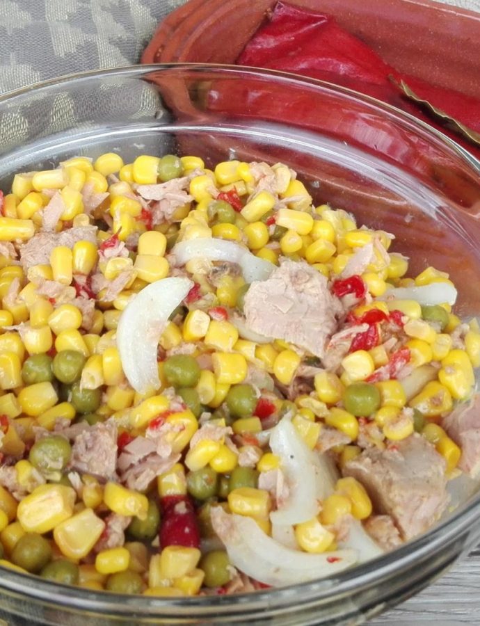 Salata sa tunjevinom i povrćem