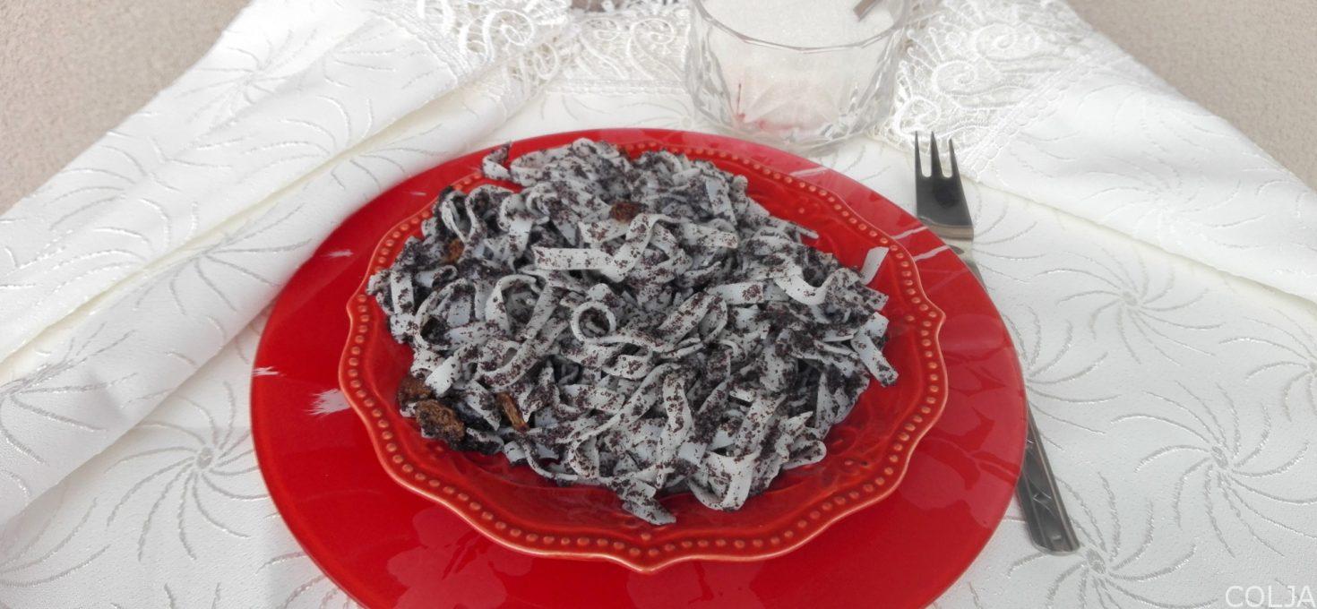 Testenina (nasuvo) sa makom