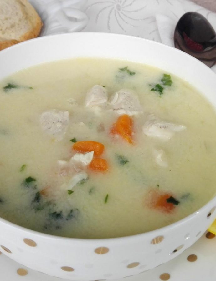 Bela čorba sa piletinom