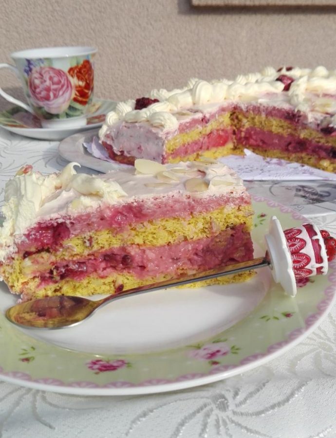 Voćna torta sa bademom