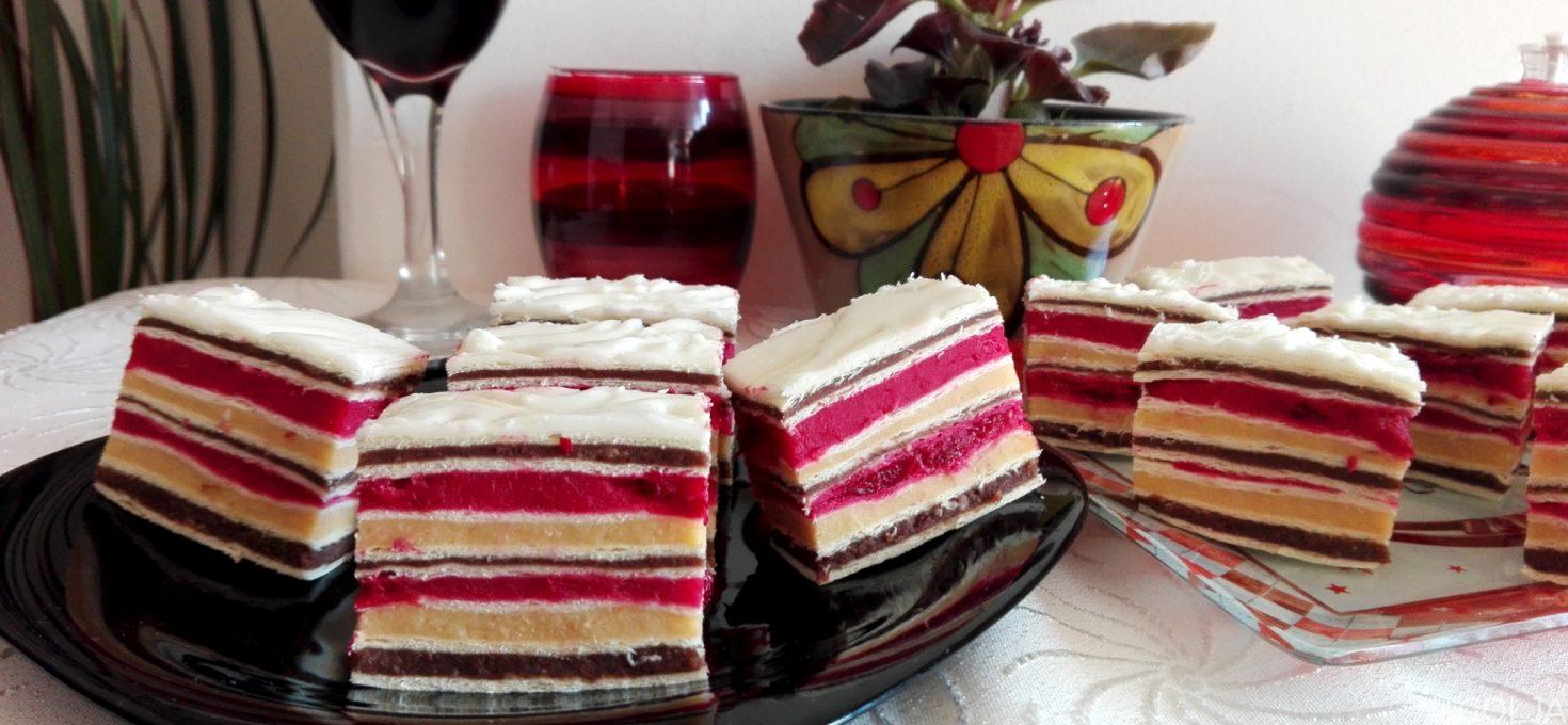 Rozen kolač sa višnjama