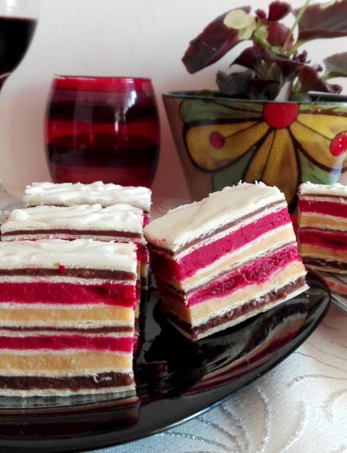 Rozen kolač sa višnjama