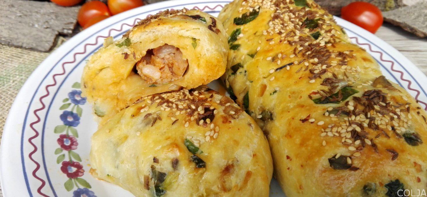 Kobasice u testu sa nadevom