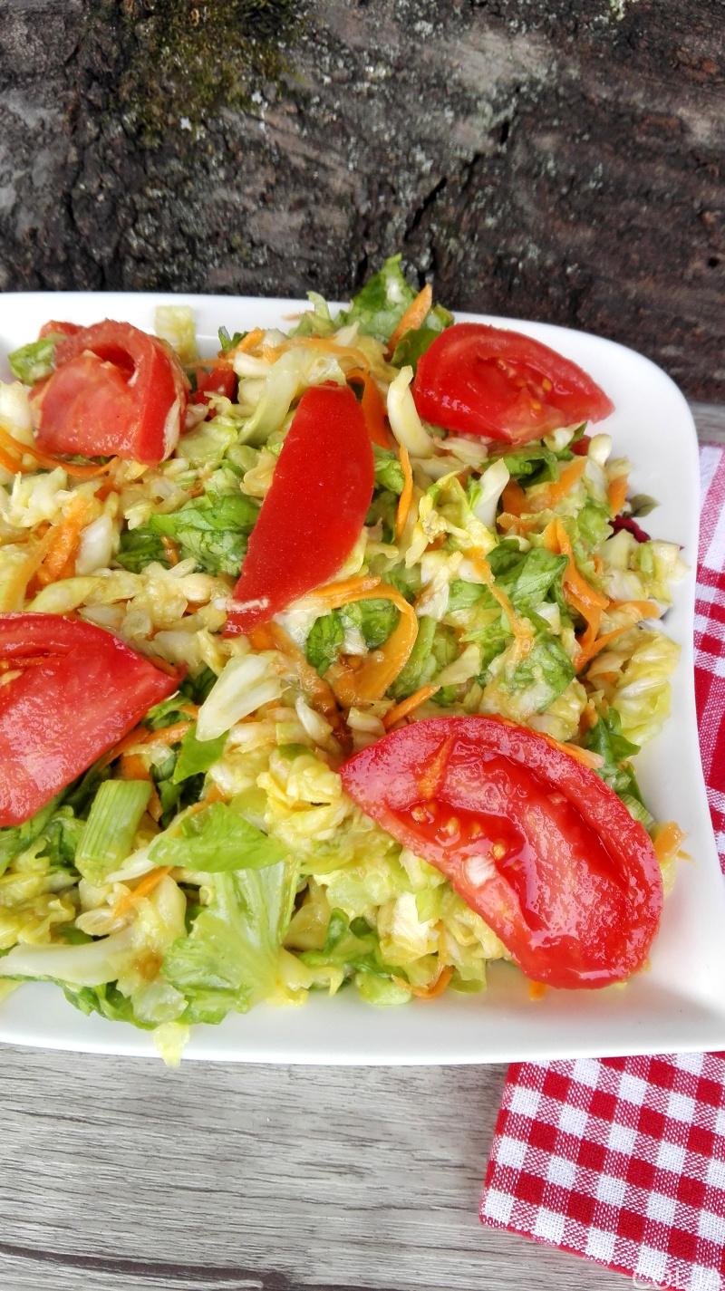 prolećna vitaminska salata