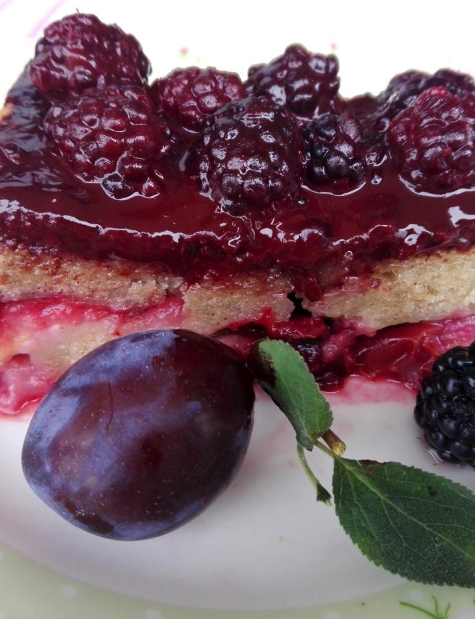 Kolač sa šljivama i prelivom