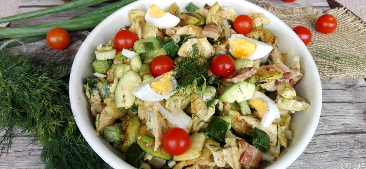 Salata sa piletinom i avokadom