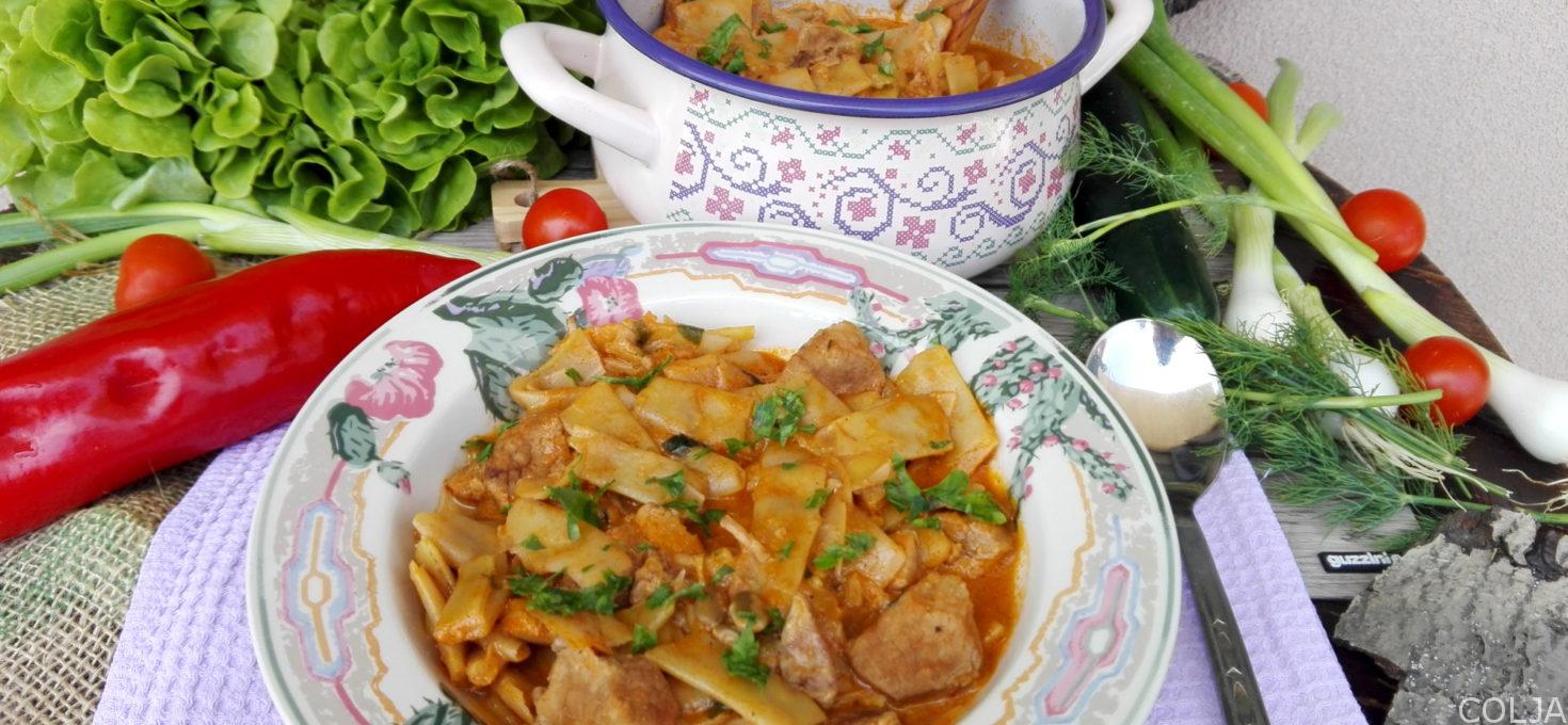 Mlada boranija sa svinjskim mesom