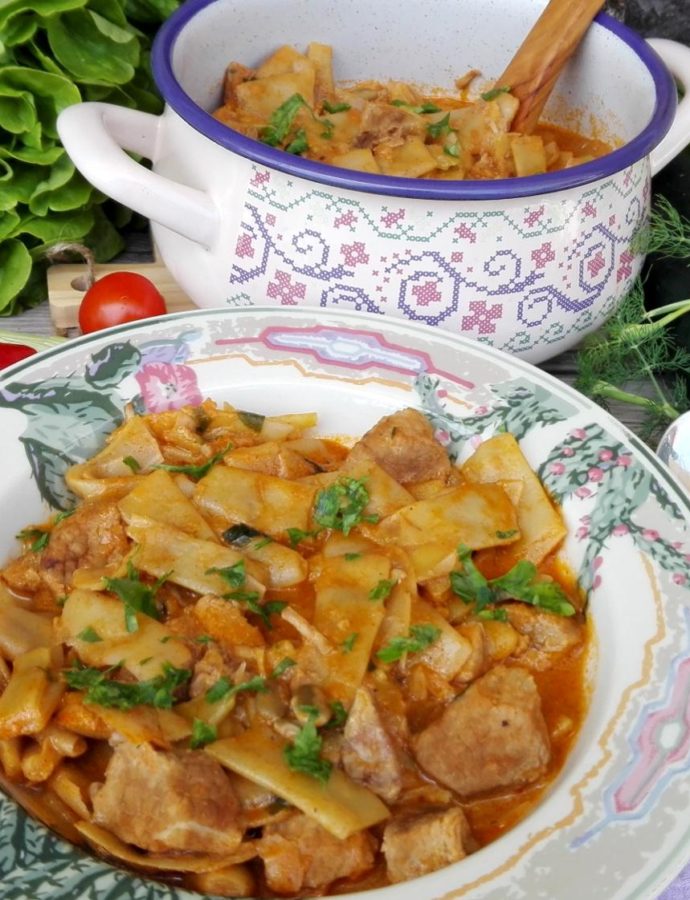 Mlada boranija sa svinjskim mesom