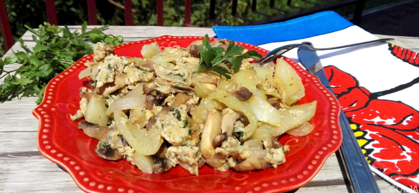 Pržene paprike i šampinjoni sa jajima