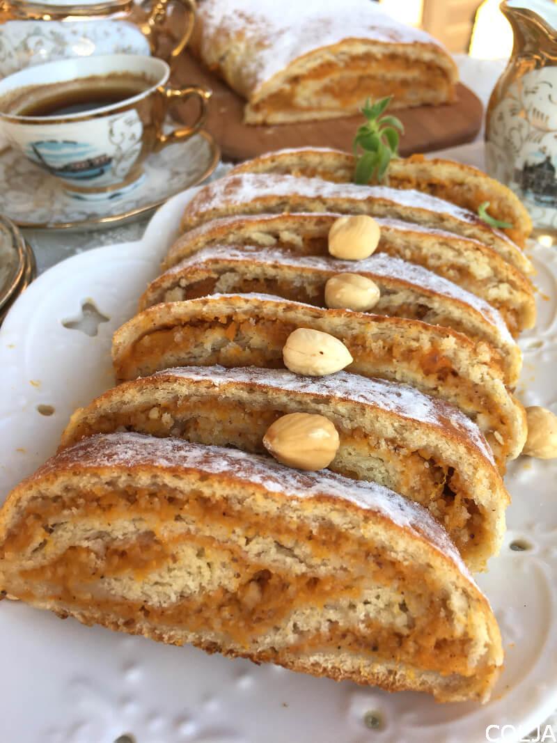 ŠTRUDLA SA BUNDEVOM