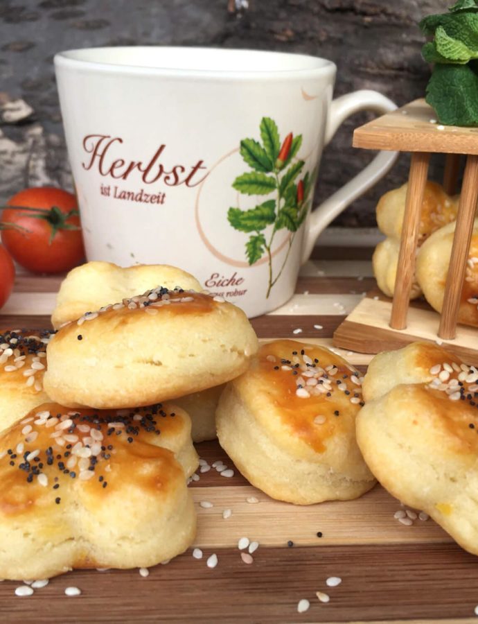 Koktel pecivo sa feta sirom