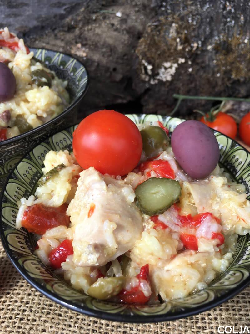 SALATA SA PIRINČEM I PILETINOM